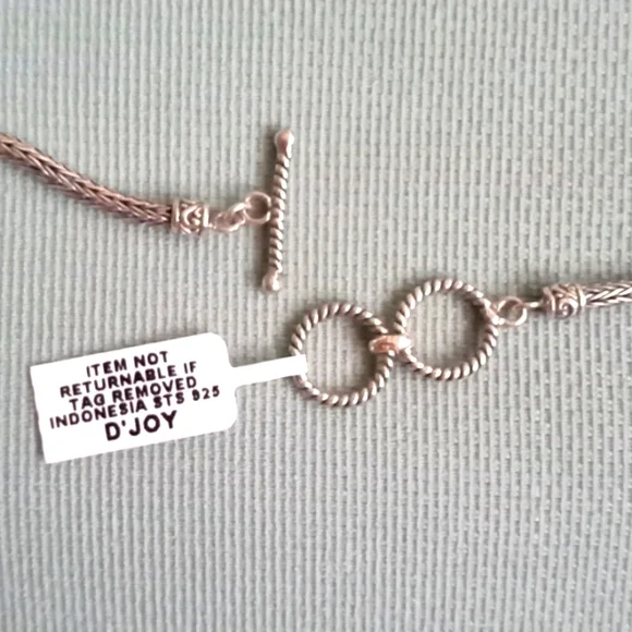 BALI LEGACY WHITE MOTHER OF PEARL CARVED FLOWER NECKLACE - Picture 6 of 9